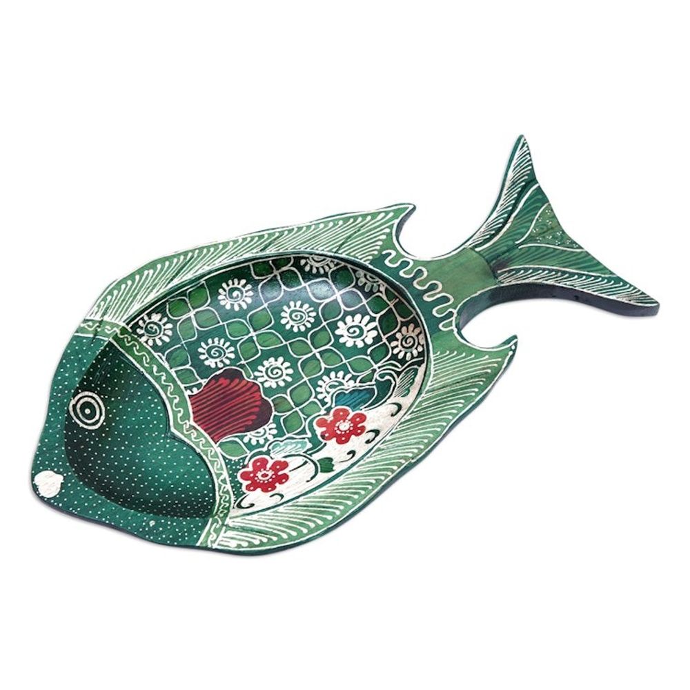 Batik Fish-Shaped Green and Red Pule Wood Decorative Plate 'Truntum Ocean'