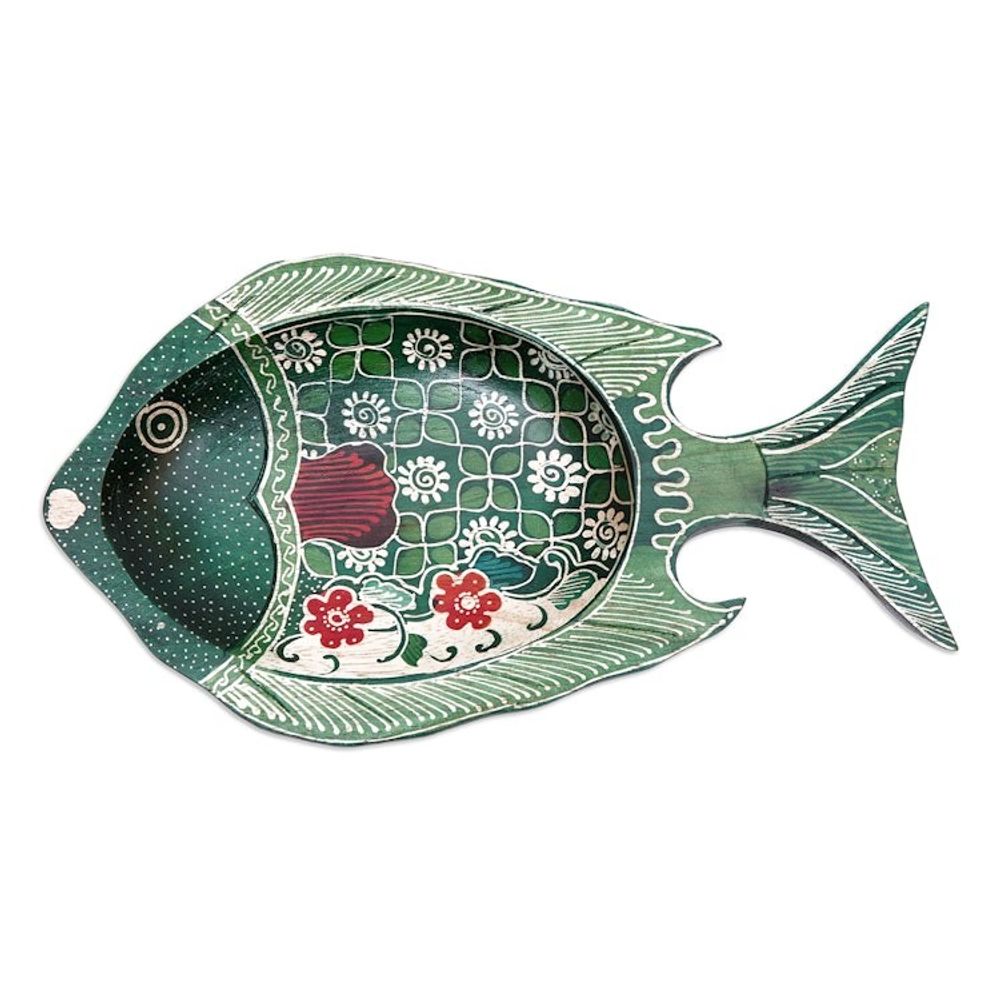 Batik Fish-Shaped Green and Red Pule Wood Decorative Plate 'Truntum Ocean'